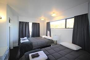 Beach lodge motel