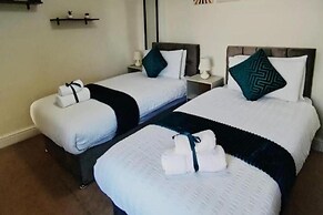 Chatham Home - Sleeps 6 - Close to Station - Wifi