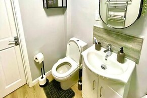 Chatham Home - Sleeps 6 - Close to Station - Wifi