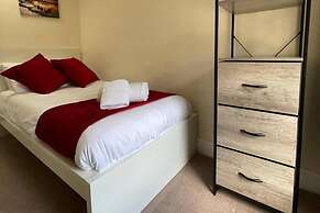 Chatham Home - Sleeps 6 - Close to Station - Wifi