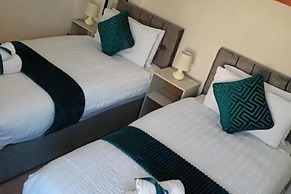 Chatham Home - Sleeps 6 - Close to Station - Wifi