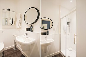 Kingston Luxe Suites Riverside Apartment Belvilla