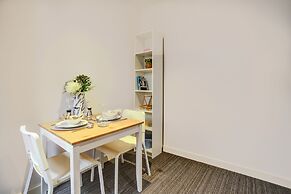 Kingston Luxe Suites Riverside Apartment Belvilla