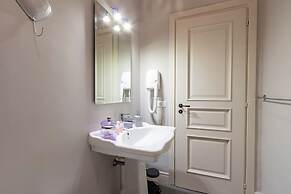 Palazzo Vittoli - Iside & Delia