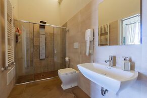 Palazzo Vittoli - Iside & Delia