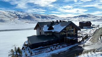 Radisson Blu Mount Erciyes Lake Side