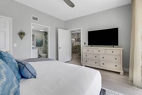 4361 Bay Beach Ln #422