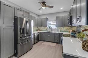 4361 Bay Beach Ln #422