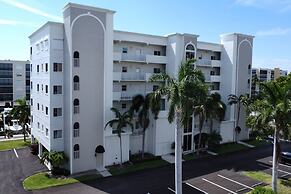 4361 Bay Beach Ln #422