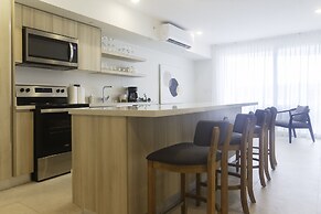 J-pacp506 3 Bedroom Condo