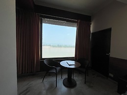 TreeHouseNarmade A Riverfront Resort Spa