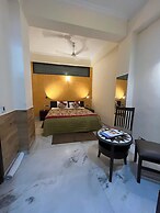 TreeHouseNarmade A Riverfront Resort Spa