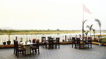 TreeHouseNarmade A Riverfront Resort Spa