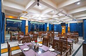 TreeHouseNarmade A Riverfront Resort Spa