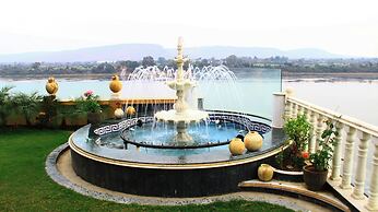 TreeHouseNarmade A Riverfront Resort Spa