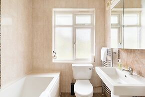 6 bedroom house near Edgbaston Stadium