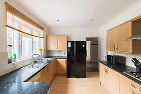 6 bedroom house near Edgbaston Stadium