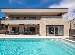 Villa Prima Lux