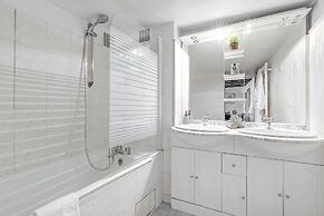 Cozy 2BR in the Heart of Île Saint-Louis