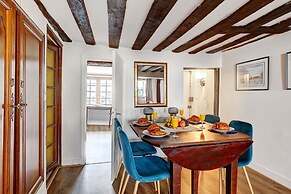 Cozy 2BR in the Heart of Île Saint-Louis