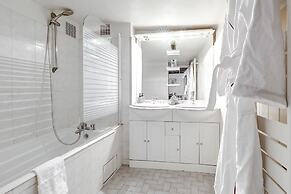 Cozy 2BR in the Heart of Île Saint-Louis