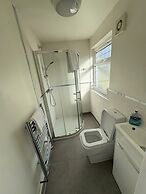 Large 8 Bedroom House in Edgbaston