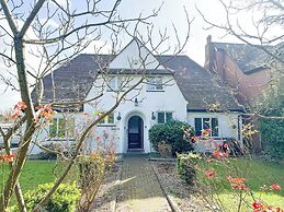 Large 8 Bedroom House in Edgbaston
