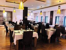 Pave Hotel and Suites