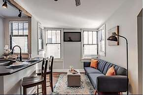 Dauphin Darling 4 Units