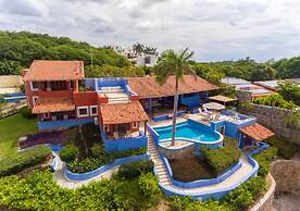 Villa 4 Rec. con Vistas y Playa Privada