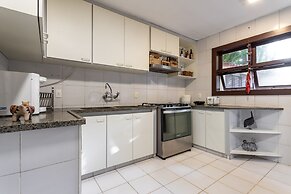 House With Private Beach in Porto Bello Mangaratiba