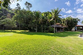 House With Private Beach in Porto Bello Mangaratiba