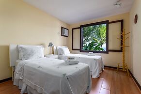 House With Private Beach in Porto Bello Mangaratiba