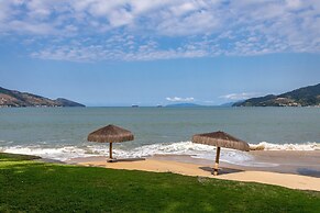 House With Private Beach in Porto Bello Mangaratiba