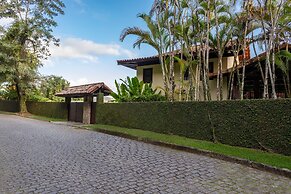 House With Private Beach in Porto Bello Mangaratiba