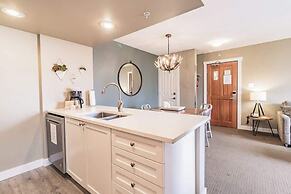 Beautiful One Bedroom Suite - 416