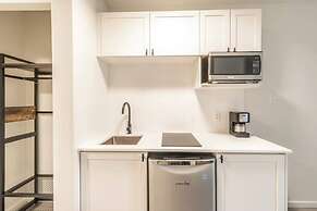 Large Studio in Whistler Village - Unit 611