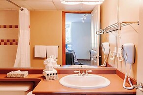 Entire Studio in Whistler Village Resort - Unit 437