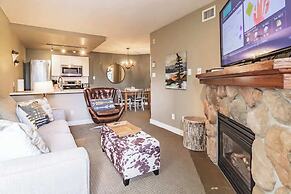 Spacious One Bedroom Suite 406