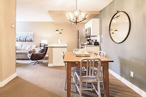 Spacious One Bedroom Suite 406