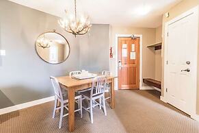 Spacious One Bedroom Suite 406