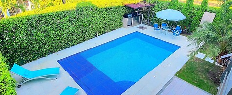 Encantadora Casa Piscina Privada AA Wifi