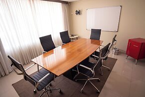 Padom Businesse Hotel