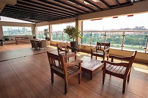 Padom Businesse Hotel