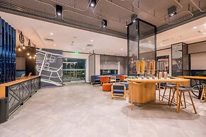 Holiday Inn Express Greater Noida Knowledge Park by IHG