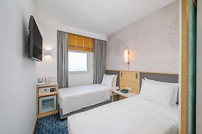 Holiday Inn Express Greater Noida Knowledge Park by IHG