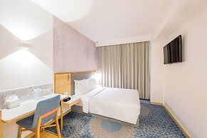 Holiday Inn Express Greater Noida Knowledge Park by IHG