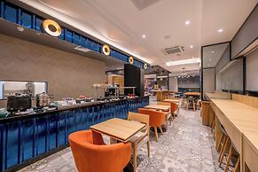 Holiday Inn Express Greater Noida Knowledge Park by IHG