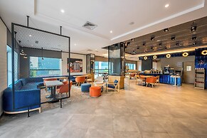 Holiday Inn Express Greater Noida Knowledge Park by IHG