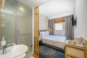 Holiday Inn Express Greater Noida Knowledge Park by IHG